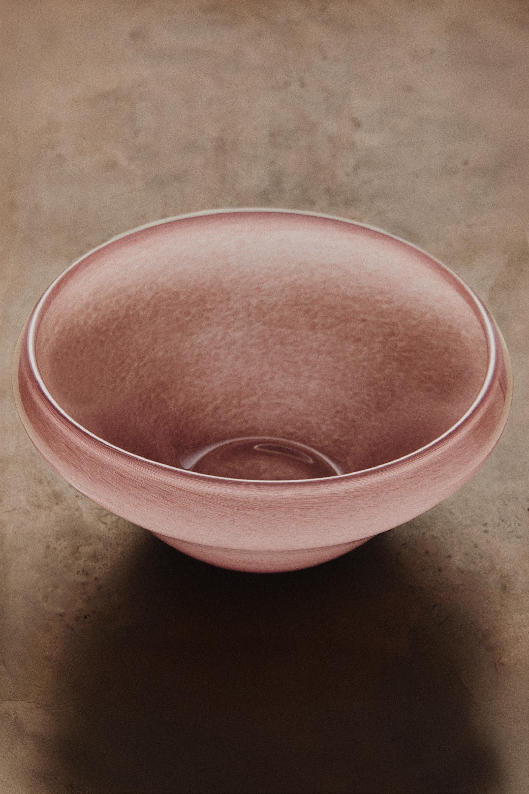 DECORATIVE GLASS BOWL